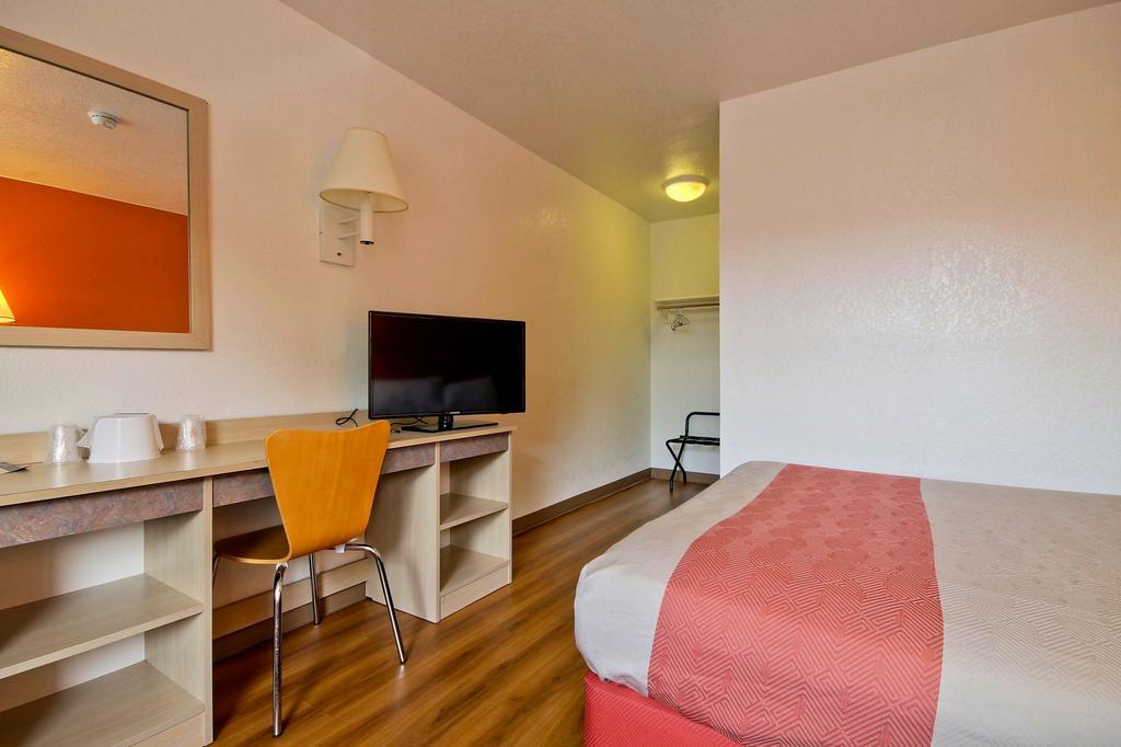 Travelodge By Wyndham Pompano Beach Szoba fotó